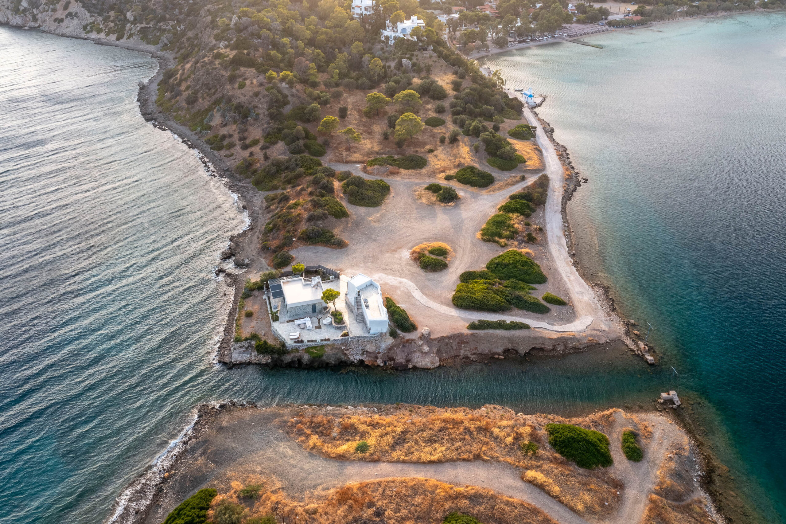 KANAVOS CONSTRUCTIONS – Edge of Water Residence – Λίμνη Βουλιαγμένης Ηραίου